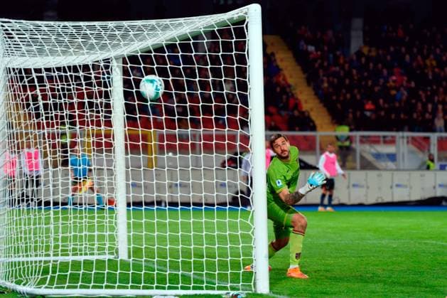 Frank Anguissa of SSC Napoli scores a goal of 0-1 during US Lecce vs SSC Napoli, Italian soccer Serie A match in Lecce, Italy, October 28 2025  Copyright: xEmmanuelexMastrodonato IPAxSportx xipa-agency.netx xx IPA_67191191 IPA_Agency_IPA67191191