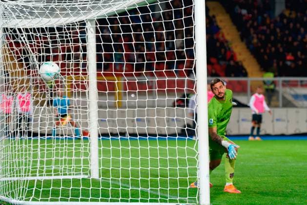 Frank Anguissa of SSC Napoli scores a goal of 0-1 during US Lecce vs SSC Napoli, Italian soccer Serie A match in Lecce, Italy, October 28 2025  Copyright: xEmmanuelexMastrodonato IPAxSportx xipa-agency.netx xx IPA_67191208 IPA_Agency_IPA67191208