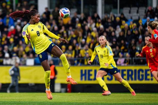251028 Evelyn Ijeh of Sweden during the Women s Nations League semifinal between Sweden and Spain on October 28, 2025 in Gothenburg Photo Carl Sandin BILDBYRAN code CS MI0896 fotboll football soccer fotball nations league uefa womens nations league semifinal semifinals sverige sweden spanien spain dam bbeng  Copyright: CARLxSANDIN BB251028CS072
