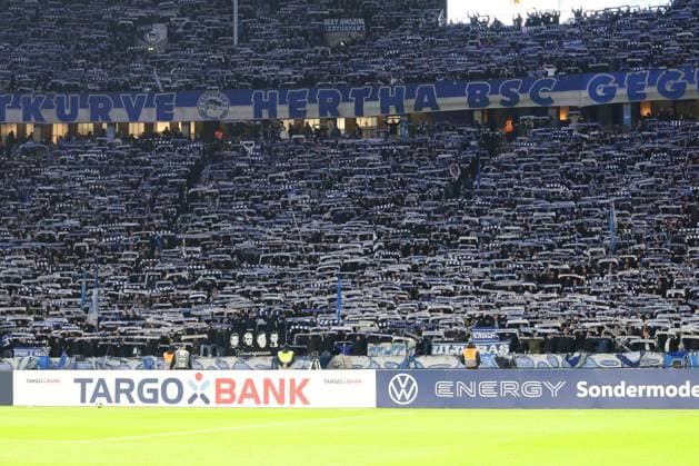 DEU, DFB Pokal, Hertha BSC vs Elversberg, 28 10 2025, Berliner Olympiastadion, Berlin, DEU, DFB Pokal, Hertha BSC vs Elversberg, im Bild Hertha BSC Fans DFL regulations prohibit any use of Photographs as image sequences and or quasi video nordphotoxGmbHx xEngler nph00076