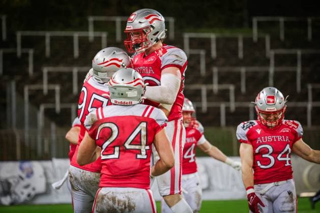 AMERICAN FOOTBALL - IFAF EC, AUT vs FIN KREFELD,GERMANY,28.OCT.25 - AMERICAN FOOTBALL - IFAF European Championship, EM, Europameisterschaft gold medal game, final, Austria vs Finland. Image shows the rejoicing of AUT.  GEPAxpictures xDavidxBitzan