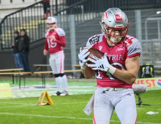 28 10 2025 xkhx Krefeld Grotenburg Stadion American Football European Championship 2025 Austria Finland Final Philipp Haun 10,AUT with the ball