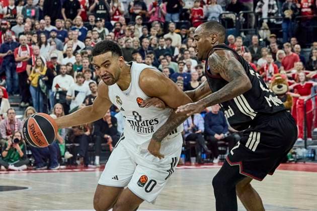 Turkish Airlines EuroLeague Basketball, FC Bayern Munich Basketball vs Real Madrid, Munich FC Bayern Basketball, Munich FC Bayern Basketball, Madrid Real Baloncesto, 2025 10 28 in Munich SAP Garden LYLES Trey Real Madrid Forward Nr 0 RMB0 , MIKE Isiaha FC Bayern Munich Basketball Forward Nr22 BAY22 sportworld München SAP Garden Bayern Deutschland