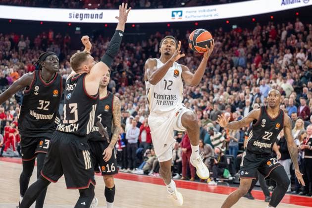 Theo Maledon 12 Real Madrid , FC Bayern Basketball vs Real Madrid, EuroLeague 7 Matchday, 28 10 2025 Munich Bavaria Germany Copyright: xkolbert-press UlrichxGamelx