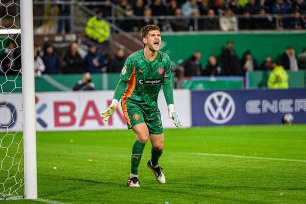 Soccer I Men I Season 2025 2026 I DFB Cup I 2 Round I FC St Pauli TSG 1899 Hoffenheim I 28 10 2025 Ben Voll 1, FC St Pauli Hamburg Millerntor Stadion Hamburg Germany Copyright: xLobecax xHenningxRohlfsx