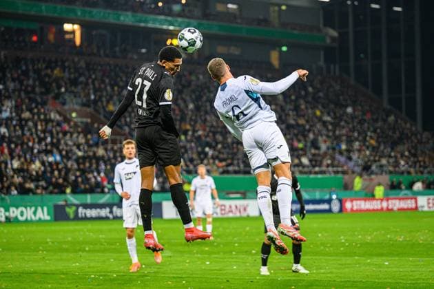 Soccer I Men I Season 2025 2026 I DFB Cup I 2 Round I FC St Pauli TSG 1899 Hoffenheim I 28 10 2025 Andreas Hountondji 27, FC St Pauli , Grischa Prömel 6, TSG 1899 Hoffenheim Hamburg Millerntor Stadion Hamburg Germany Copyright: xLobecax xHenningxRohlfsx