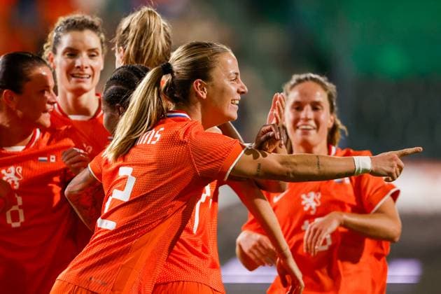 2025-10-28 Netherlands Women v Canada Women - International Friendly, Länderspiel, Nationalmannschaft NIJMEGEN, NETHERLANDS - OCTOBER 28: Lynn Wilms of Netherlands celebrating during the International friendly match between Netherlands Women and Canada Women at Goffertstadion on October 28, 2025 in Nijmegen, Netherlands. Nijmegen Goffertstadion Netherlands Content not available for redistribution in The Netherlands directly or indirectly through any third parties. Copyright: xBroerxvanxdenxBoomx