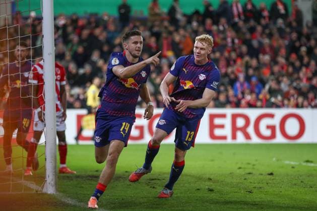 28 10 2025, xtgx, Fußball DFB Pokal 2 Runde, FC Energie Cottbus RB Leipzig emspor, v l Christoph Baumgartner Leipzig, 14 Jubel, Torjubel, jubelt ueber das Tor, celebrate the goal, celebration DFL DFB REGULATIONS PROHIBIT ANY USE OF PHOTOGRAPHS as IMAGE SEQUENCES and or QUASI VIDEO Cottbus
