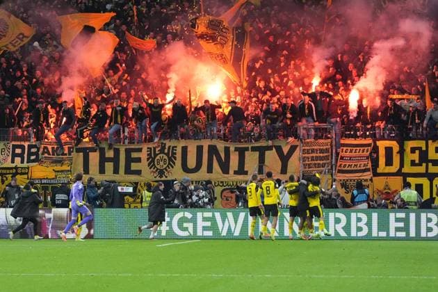 Dortmund players celebrate with their fans Frankfurt 28 10 2025 Eintracht Frankfurt vs Borussia Dortmund, Deutsche Bank Park, 2nd round DFB Cup