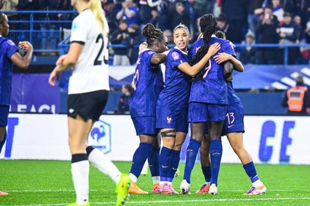 FOOTBALL : France Feminine vs Allemagne Feminine - Ligue des nations - Demi Finale retour - 28 10 2025 Joie des joueuses de l™equipe de france aprÃ s le but de Melvine Malard (France) CaenFrance  Copyright: xBaptistexAutissierx