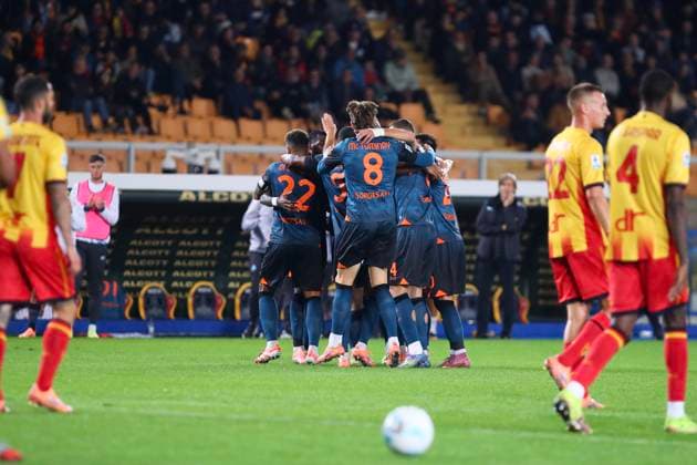 Andre-Frank Zambo Anguissa of SSC Napoli celebrates the goal 0-1 with his team mates during the serie A match between US Lecce and SSC Napoli at Ettore Giardiniero - Via del Mare stadium in Lecce (Italy), October 28,2025. massimilianoxcarnabuci