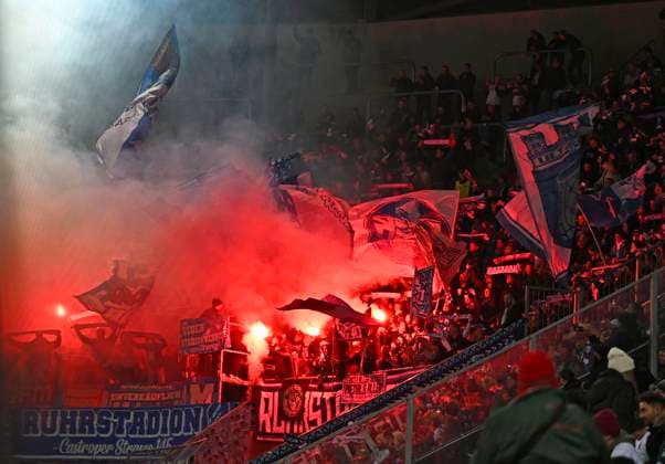 28 10 2025, Football DFB Cup 2025 2026, 2nd round, FC Augsburg VfL Bochum, in the WWK Arena Augsburg The Bochum fans celebrate the 0 1 DFL and DFB regulations prohibit any use of photographs as image sequences and or quasi video