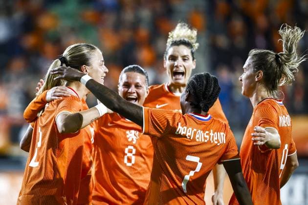 NIJMEGEN - Lynn Wilms of the Netherlands after scoring the 1-0 during the friendly match between the Netherlands and Canada at the Goffert Stadium on October 28, 2025, in Nijmegen, Netherlands. ANP VINCENT JANNINK xVIxANPxSportx xxANPxIVx 540578042 originalFilename: 540578042.jpg