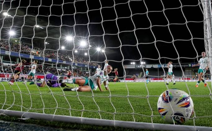 2025 UEFA Women s Nations League Promotion Relegation Play-off Second Leg, King Power at Den Dreef, Leuven, Belgium 28 10 2025 Belgium vs Republic of Ireland Belgium s Tessa Wullaert scores her sides first goal of the match Tessa Wullaert scores her sides first goal of the match 28 10 2025  Copyright: x INPHO RyanxByrnex RB5_5021