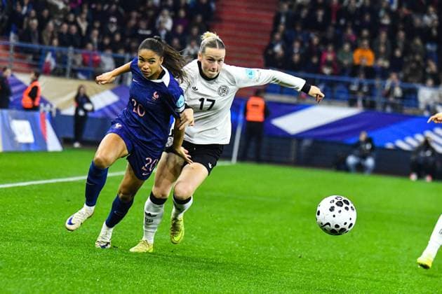 FOOTBALL : France Feminine vs Allemagne Feminine - Ligue des nations - Demi Finale retour - 28 10 2025 Delphine Cascarino (France) Franziska Kett (Allemagne) CaenFrance  Copyright: xBaptistexAutissierx