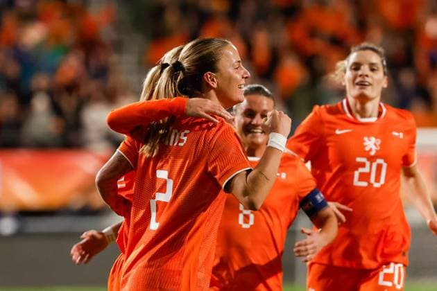 Lynn Wilms of the Netherlands celebrates after scoring his team s first goal Netherlands v Canada, Women s International Friendly, Länderspiel, Nationalmannschaft Netherlands v Canada, McDOS Goffertstadion, October 28, 2025, Nijmegen, Netherlands.