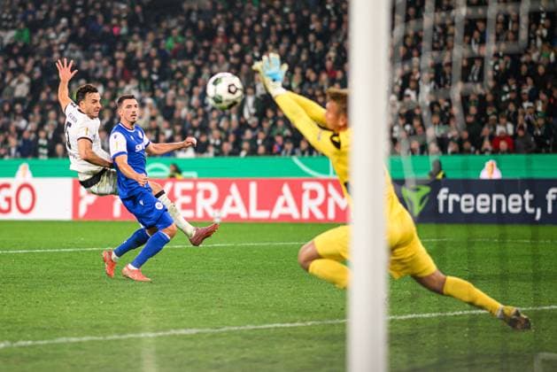 MOENCHENGLADBACH, GERMANY - 28 OCTOBER, 2025: - The football match of Germany Cup DFB Pokal Borussia Moenchengladbach vs Karlsruher SC at Borussia Park.  Copyright: xVitaliixKliuievx