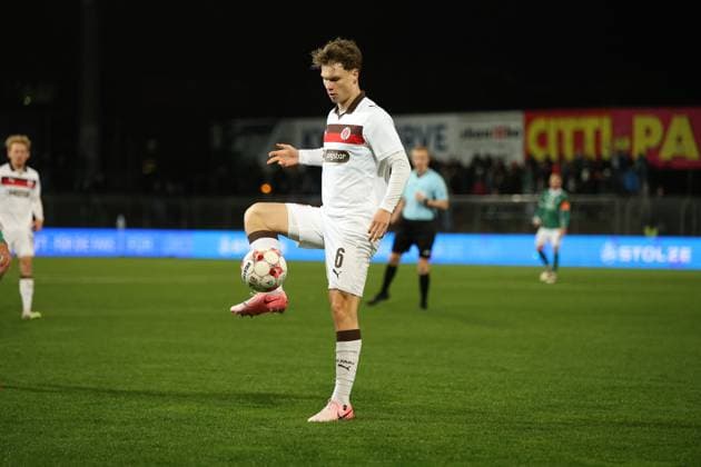 Soccer I Men I Season 2025 2026 I Regionalliga Nord I 16 Matchday I VfB Lübeck FC St Pauli II I 28 10 2025 Thieß Mahnel 6, FC St Pauli II Lübeck Stadion an der Lohmühle Schleswig Holstein Germany Copyright: xLobeca VivianxPfaffx