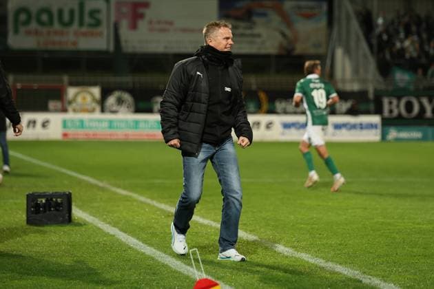 Soccer I Men I Season 2025 2026 I Regionalliga Nord I 16 Matchday I VfB Lübeck FC St Pauli II I 28 10 2025 Karsten Neitzel Coach, FC St Pauli II Lübeck Stadion an der Lohmühle Schleswig Holstein Germany Copyright: xLobeca VivianxPfaffx