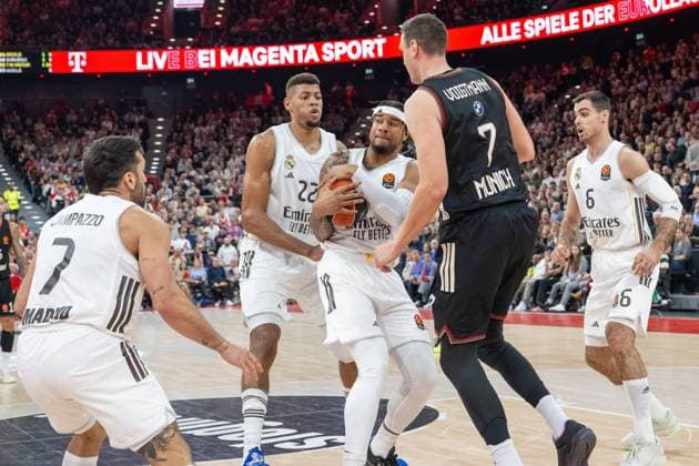 Chume Okeke 8 Real Madrid , Johannes Voigtmann 7 FC Bayern Basketball , FC Bayern Basketball vs Real Madrid, EuroLeague 7 Matchday, 28 10 2025 Munich Bavaria Germany Copyright: xkolbert-press UlrichxGamelx
