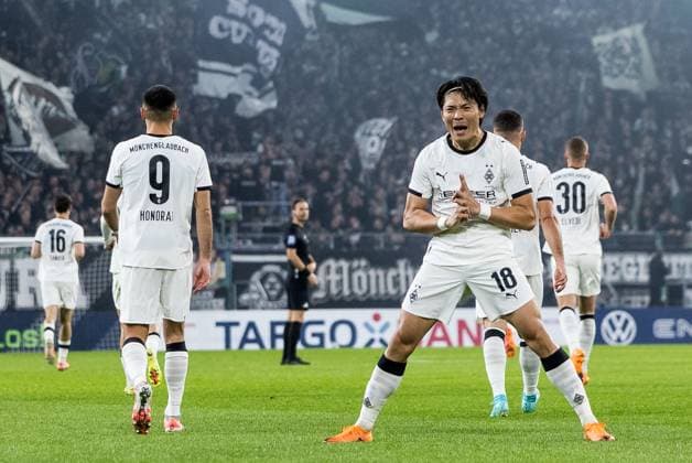 MOENCHENGLADBACH, GERMANY - OCTOBER 28: Shuto Machino (Borussia Moenchengladbach, 18) celebrates scoring the 1:0 goal during the DFB Pokal match between Borussia Moenchengladbach vs. Karlsruher SC at Borussia Park on matchday 2 of DFB Pokal on October 28, 2025 in Moenchengladbach, Germany. DFB REGULATIONS PROHIBIT ANY USE OF PHOTOGRAPHS AS IMAGE SEQUENCES AND OR QUASI-VIDEO. North Rhine Westphalia Germany Copyright: xBEAUTIFULxSPORTS Wunderlx