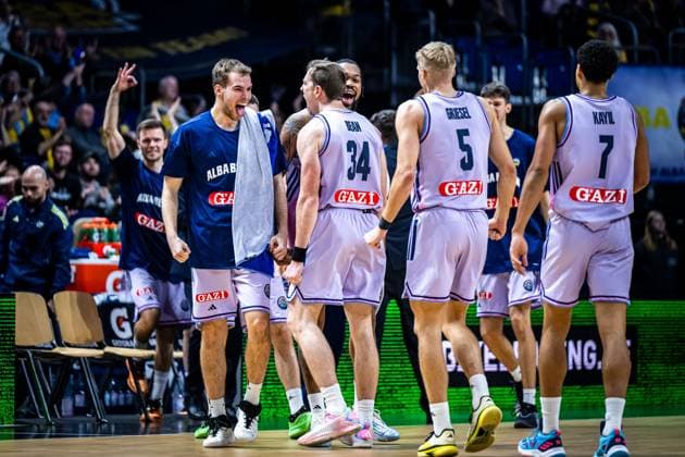 Basketball Berlin 28 10 2025 Season 2025 2026 Basketball Champions League BCL Alba Berlin ERA Basketball Nymburk Malte Delow Alba Berlin, No 06 Justin Bean Alba Berlin, No 34