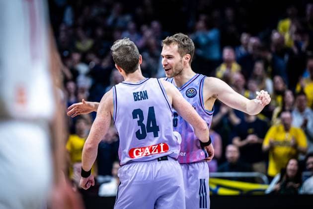 Basketball Berlin 28 10 2025 Season 2025 2026 Basketball Champions League BCL Alba Berlin ERA Basketball Nymburk Malte Delow Alba Berlin, No 06 Justin Bean Alba Berlin, No 34 Jubel