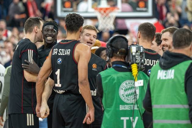 The players of FC Bayern Basketball are happy about the victory , FC Bayern Basketball vs Real Madrid, EuroLeague 7 Matchday, 28 10 2025 Munich Bavaria Germany Copyright: xkolbert-press UlrichxGamelx