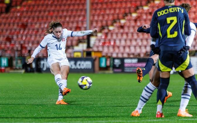 UK: Scotland V Swizerland, Women™s International Friendly, Länderspiel, Nationalmannschaft 28 October 2025 Switzerland s Smilla Vallotto scores their sides fourth goal. Scotland V Swizerland, Women™s International Friendly, 28 October 2025 Dunfermline KDM Group East End Park Fife Scotland Copyright: xLiamxChesterx