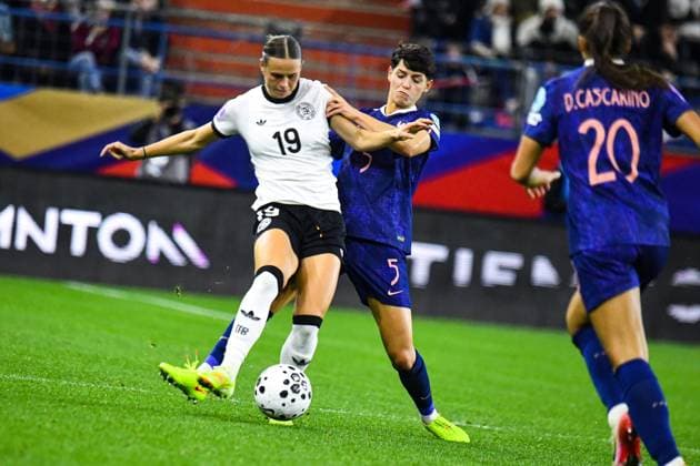 FOOTBALL : France Feminine vs Allemagne Feminine - Ligue des nations - Demi Finale retour - 28 10 2025 Klara Bühl (Allemagne) Elisa De Almeida (France) CaenFrance  Copyright: xBaptistexAutissierx