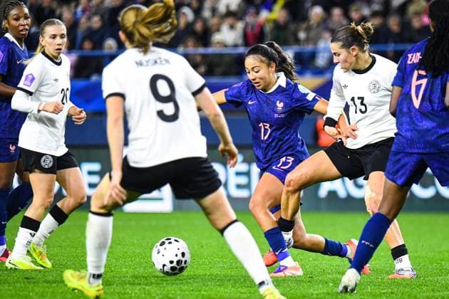 FOOTBALL : France Feminine vs Allemagne Feminine - Ligue des nations - Demi Finale retour - 28 10 2025 Selma Bacha (France) Carlotta Wamser (Allemagne) CaenFrance  Copyright: xBaptistexAutissierx