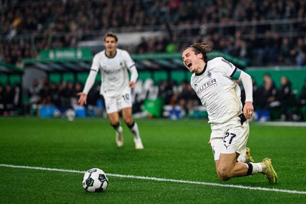 MOENCHENGLADBACH, GERMANY - 28 OCTOBER, 2025: Rocco Reitz - The football match of Germany Cup DFB Pokal Borussia Moenchengladbach vs Karlsruher SC at Borussia Park.  Copyright: xVitaliixKliuievx