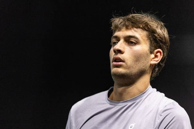 Rolex Paris Masters 2025 - Day Two Flavio Cobolli (ITA) plays against Ben Shelton (USA) in the men s singles match on day two of the Paris ATP, Tennis Herren Masters 1000 tennis tournament at the Paris La Defense Arena in Nanterre, on the outskirts of Paris, on october 28, 2025. Paris France  Copyright: xIbrahimxEzzatx originalFilename:ezzat-notitle251028_npXuz.jpg