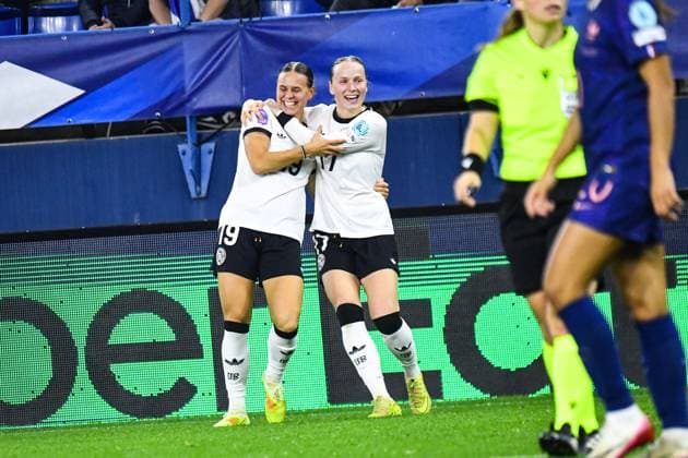 FOOTBALL : France Feminine vs Allemagne Feminine - Ligue des nations - Demi Finale retour - 28 10 2025 Joie des joueurs de l™equipe d™Allemagne aprÃ s le but de Klara Bühl (Allemagne) CaenFrance  Copyright: xBaptistexAutissierx