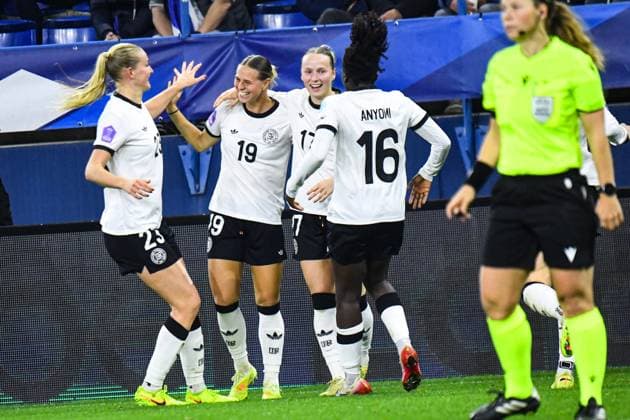 FOOTBALL : France Feminine vs Allemagne Feminine - Ligue des nations - Demi Finale retour - 28 10 2025 Joie des joueurs de l™equipe d™Allemagne aprÃ s le but de Klara Bühl (Allemagne) CaenFrance  Copyright: xBaptistexAutissierx