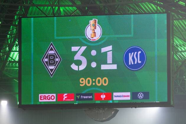 28 10 2025, Football DFB Cup, Season 2025 2026, 2nd round, Borussia Moenchengladbach vs Karlsruher SC at Borussia Park in Moenchengladbach Borussia Moenchengladbach defeats KSC and thus moves into the next round of the DFB Cup Important note According to the regulations of the DFL German Football League or the DFB German Football Association, it is prohibited, to utilize or have utilized photographs taken in the stadium and or of the match in the form of sequential images and or video-like photo series Foto Kirchner Media Thomas Haesler Copyright: xKirchner-Media ThomasxHaeslerx