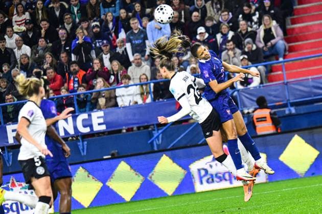 FOOTBALL : France Feminine vs Allemagne Feminine - Ligue des nations - Demi Finale retour - 28 10 2025 Maelle Lakrar (France) Jule Brand (Allemagne) CaenFrance  Copyright: xBaptistexAutissierx