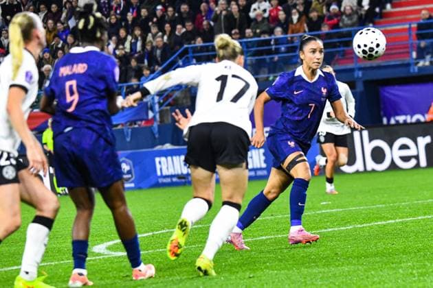 FOOTBALL : France Feminine vs Allemagne Feminine - Ligue des nations - Demi Finale retour - 28 10 2025 Sakina Karchaoui (France) CaenFrance  Copyright: xBaptistexAutissierx