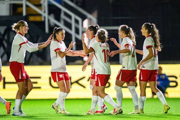 28.10.2025 WALIA , NEWPORT, STADION RODNEY PARADE, PILKA NOZNA KOBIET ( WOMEN S FOOTBALL) MECZ TOWARZYSKI WALIA (WALES - POLAND ) WALIA - POLSKA ¨NZ. OLIWIA WOS MARTYNA WIANKOWSKA ADRIANA ACHCINSKA NADIA KREZYMAN PAULINA TOMASIAK NATALIA PADILLA-BIDAS FOTO RADOSLAW JOZWIAK CYFRASPORT NEWSPIX.PL --- Newspix.pl POLAND OUT!  RA1_5124
