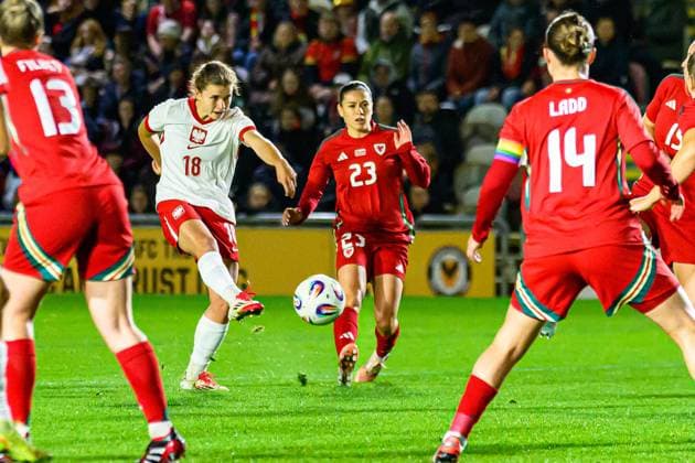 Football, Women, International match, Wales - Poland