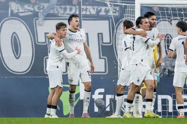 DFB Pokal Borussia Moenchengladbach vs Karlsruher SC, 28 10 2025 MOENCHENGLADBACH, GERMANY OCTOBER 28 Haris Tabakovic Borussia Moenchengladbach, 15 celebrates scoring the 3 1 goal during the DFB Pokal match between Borussia Moenchengladbach vs Karlsruher SC at Borussia Park on matchday 2 of DFB Pokal on October 28, 2025 in Moenchengladbach, Germany DFB REGULATIONS PROHIBIT ANY USE OF PHOTOGRAPHS AS IMAGE SEQUENCES AND OR QUASI VIDEO Copyright: xBEAUTIFULxSPORTS Wunderlx