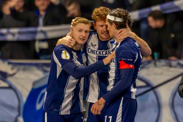 Berlin, Germany 28 October 2025 DFB Pokal 2025 2026 Hertha BSC Berlin vs SV Elversberg In the picture 2 from left goal scorer Sebastian Gronning Hertha cheers with his teammates after his goal to 2 0, DFB regulations prohibit any use of photographs as image sequences and or quasi video Olympiastadion Berlin Copyright: xFotostandx xSchäferx