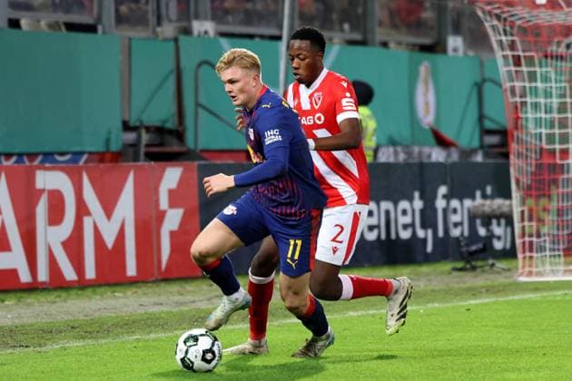 11 Conrad Harder Schandorf Leipzig, l , 2 King Manu Energie Cottbus Football DFB Cup 2nd main round 2025 2026 FC Energie Cottbus RB Leipzig