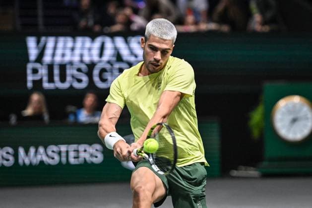 Carlos Alcaraz vs Cameron Norrie at Rolex Paris Masters 2025 in Paris FA Carlos Alcaraz competes against Cameron Norrie during the Rolex Paris Masters 2025 tournament at the Paris La Defense Arena in Paris, on October 28, 2025. Photo by Firas Abdullah ABACAPRESS.COM Paris Ile-de-France France  Copyright: xAbdullahxFiras ABACAx