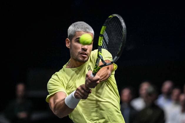 Carlos Alcaraz vs Cameron Norrie at Rolex Paris Masters 2025 in Paris FA Carlos Alcaraz competes against Cameron Norrie during the Rolex Paris Masters 2025 tournament at the Paris La Defense Arena in Paris, on October 28, 2025. Photo by Firas Abdullah ABACAPRESS.COM Paris Ile-de-France France  Copyright: xAbdullahxFiras ABACAx