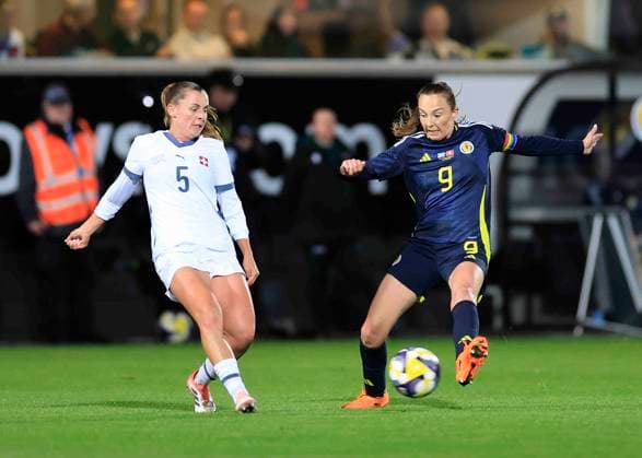 Scotland Women v Switzerland Women International Friendly, Länderspiel, Nationalmannschaft Noelle Maritz of Switzerland Women (left) passes the ball from Caroline Weir of Scotland Women during the International Friendly match at KDM Group East End Park, Dunfermline UK Newspapers OUT Copyright: xFredxPalmerx FIL-22413-0160