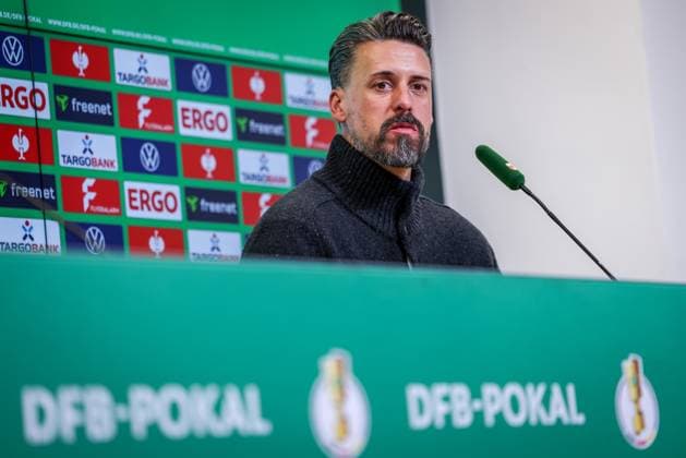 Head coach Sandro Wagner FC Augsburg at the press conference after the home defeat in the cup, FC Augsburg vs VfL Bochum 1848, football, men, DFL, DFB Cup, season 2025 2026, WWK Arena, second round, 28 10 2025 Augsburg Bavaria Germany Copyright: xkolbert-press MartinxAgüerax