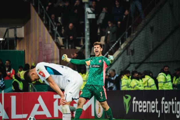 HAMBURG, GERMANY - OCTOBER 28: celebration, win for st. Pauli during the DFB-Pokal match between DFB-Pokal: St. Pauli vs. TSG Hoffenheim at Millerntor-Stadion on round 2 of the DFB-Pokal on October 28, 2025 in Hamburg, Germany. DFL REGULATIONS PROHIBIT ANY USE OF PHOTOGRAPHS AS IMAGE SEQUENCES AND OR QUASI-VIDEO. Hamburg Germany Copyright: xBEAUTIFULxSPORTS Tonhäuserx