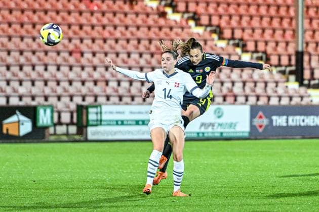 Scotland Women v Switzerland Women International Friendly, Länderspiel, Nationalmannschaft Caroline Weir of Scotland Women shoots past Smilla Vallotto of Switzerland Women during the International Friendly match at KDM Group East End Park, Dunfermline UK Newspapers OUT Copyright: xJamiexJohnstonx FIL-22414-0101