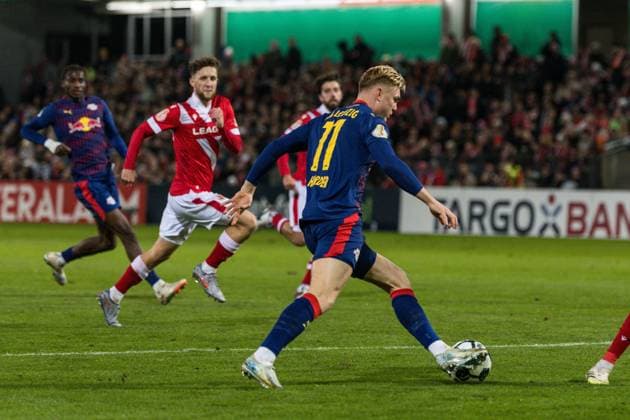 GER, DFB Pokal, 2nd round, FC Energie Cottbus RB Leipzig 28 10 2025, LEAG Energie Stadion, Cottbus, GER, DFB Pokal, 2nd round, FC Energie Cottbus RB Leipzig Conrad Harder RB Leipzig 11 Â nordphotoxGmbHxx xAlexanderxTrienitz nph00051